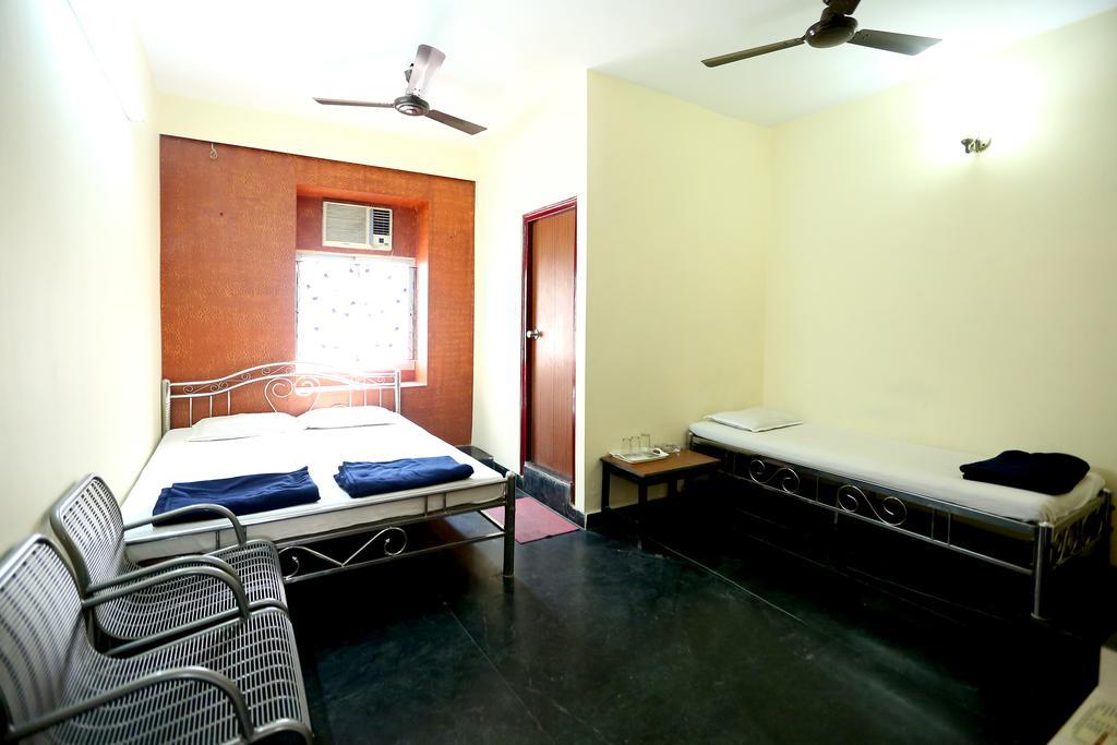Central Guest House Calcutta Exteriör bild